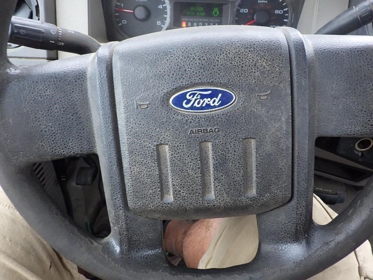 2009-ford-550-image-49