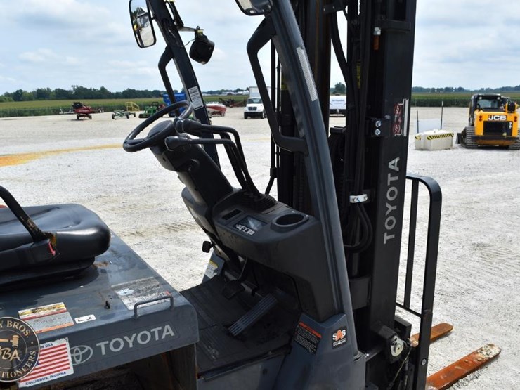 2021-toyota-8fbc15u-46525-image-6