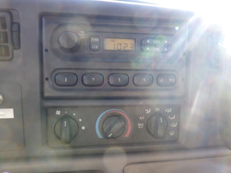 1999-ford-f450-image-35