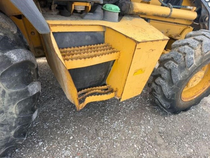 2011-deere-310sj-image-47