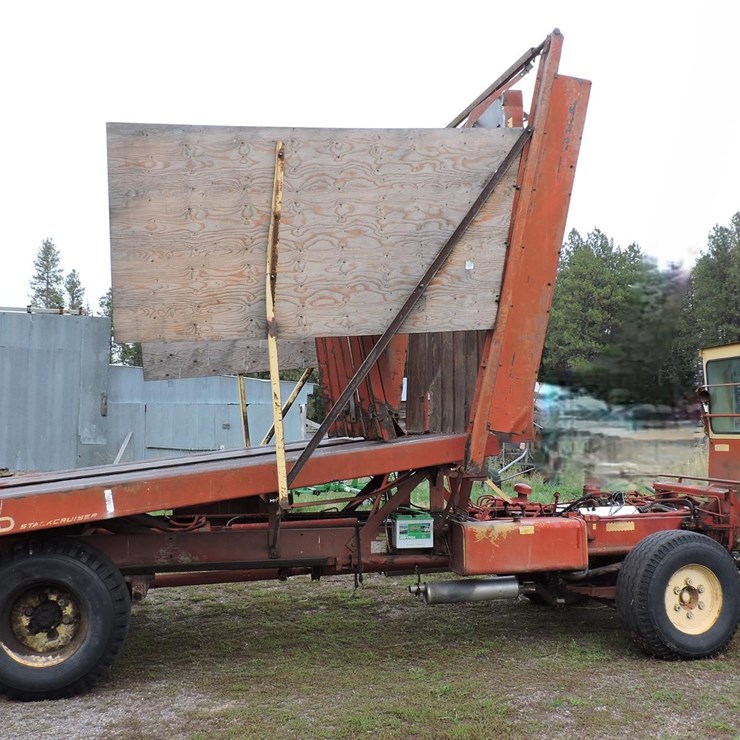 NEW HOLLAND 1049