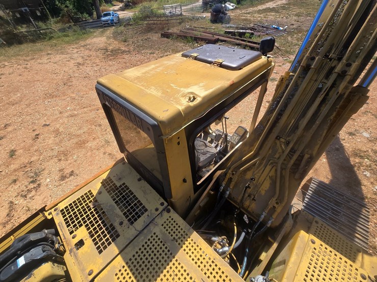caterpillar-320-image-33