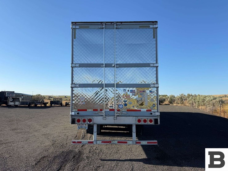 2013-utility-reefer-van-image-5