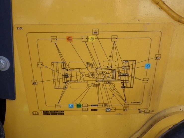 2019-deere-210l-image-26