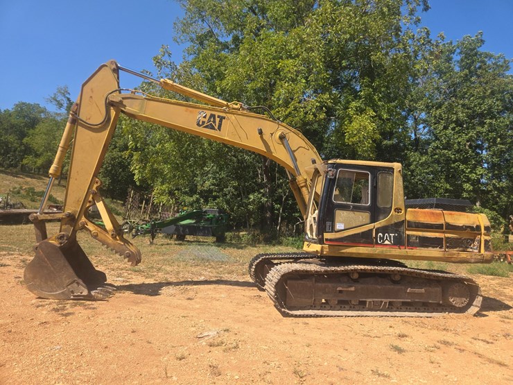 caterpillar-320-image-4