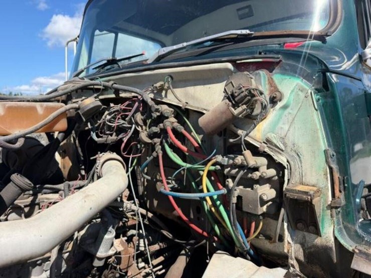1993-ford-l8000-image-45