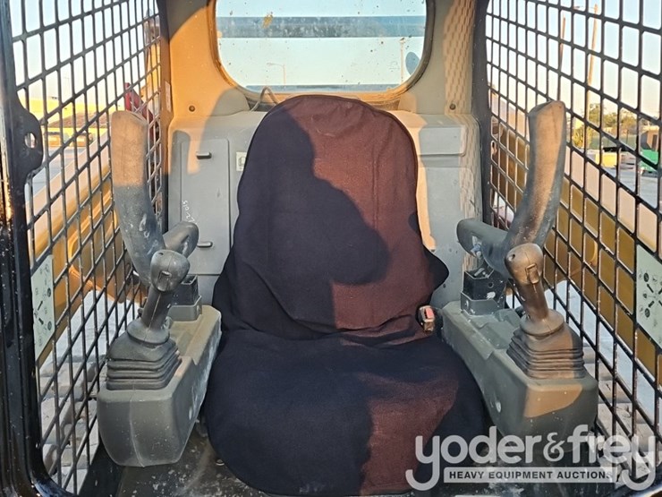 2021-caterpillar-259d3-image-26