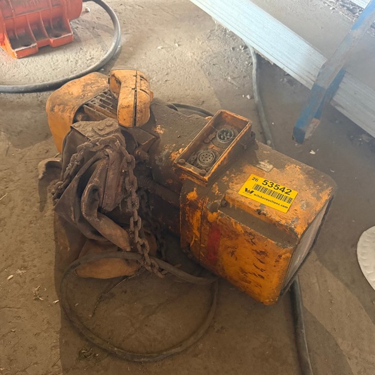 #53542 • Harrington 1/2 Ton Chain Hoist INV#53542