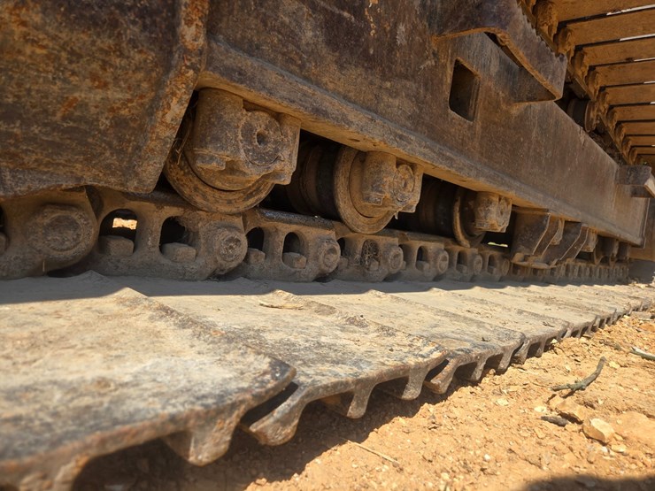 caterpillar-320-image-76