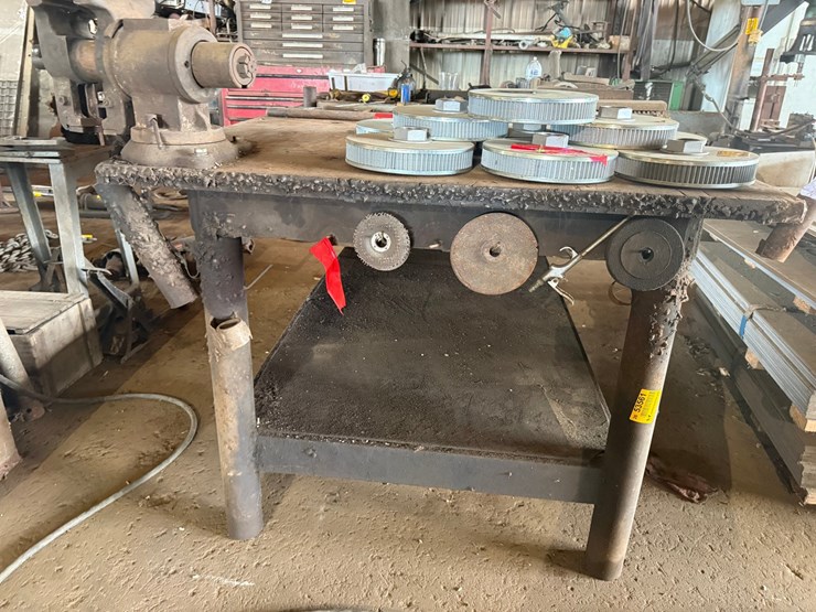 #53561-•-metal-shop-table-inv#53561-image-2