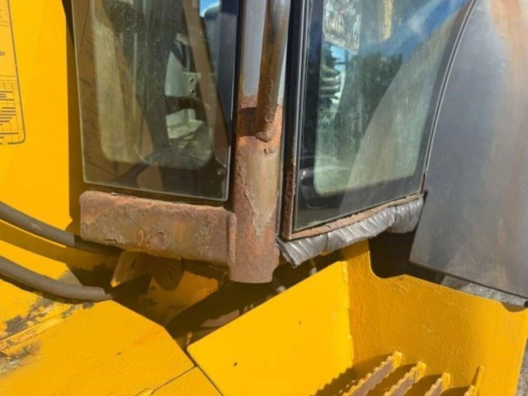 2006-deere-310g-image-51