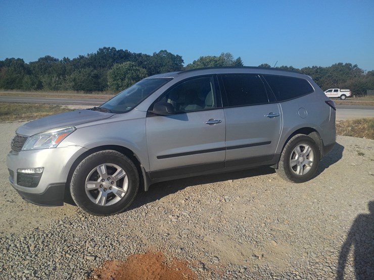 2013-chevrolet-traverse-image-2
