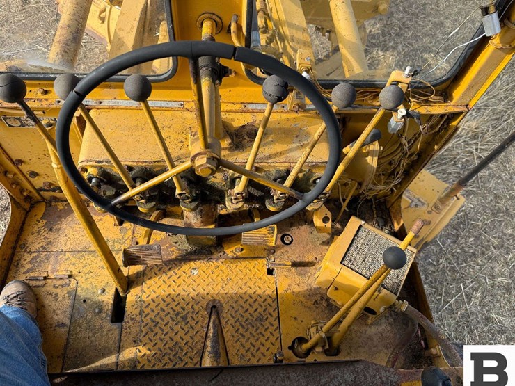caterpillar-12-image-51