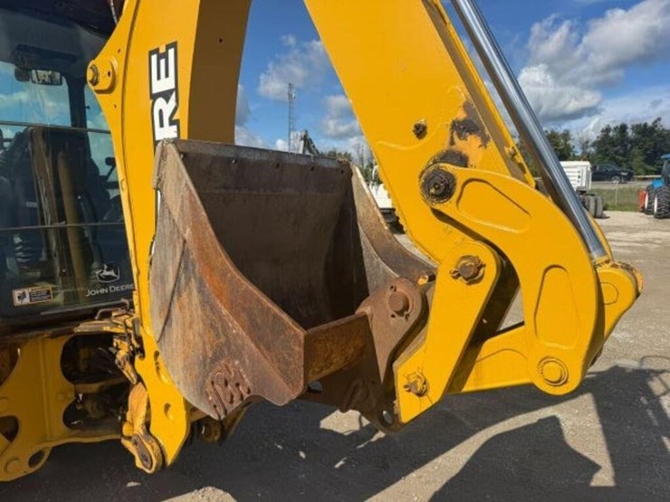 2006-deere-310g-image-45