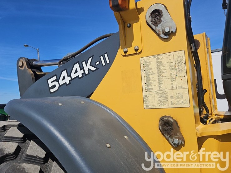 2017-deere-544k-image-27
