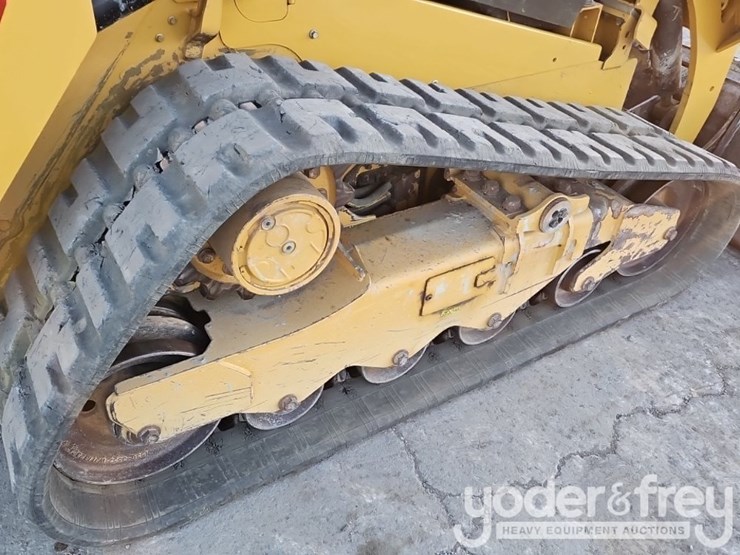 2021-caterpillar-259d3-image-12