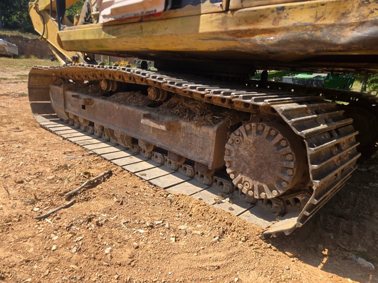 caterpillar-320-image-65
