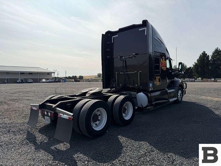 2016-kenworth-t680-image-6