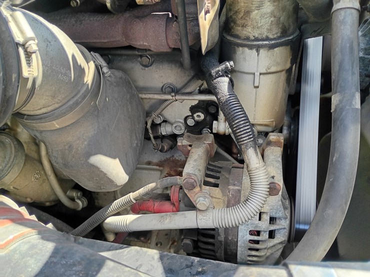 2007-freightliner-m2-106-image-28