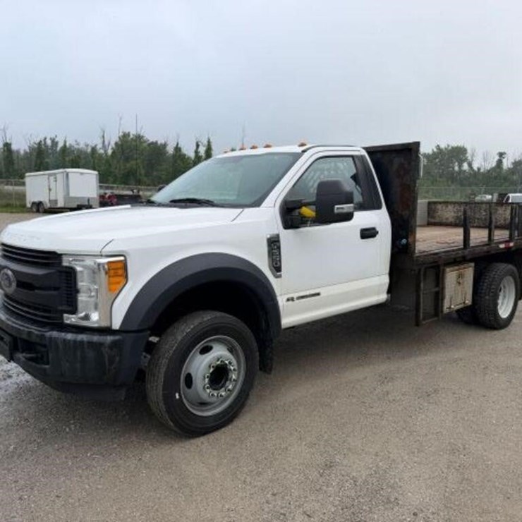 2017 FORD F550 XL