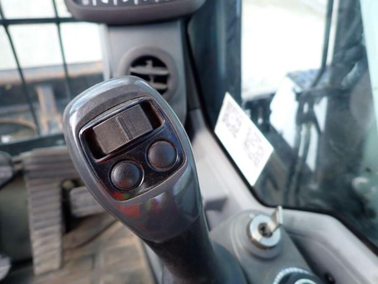 2021-bobcat-e145-image-12