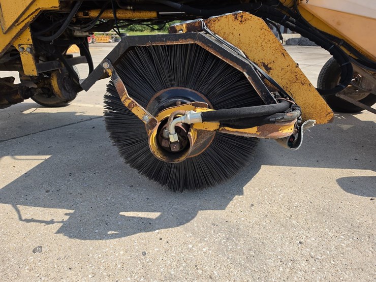 #25415-•-rosco-sweeper-broom-image-30