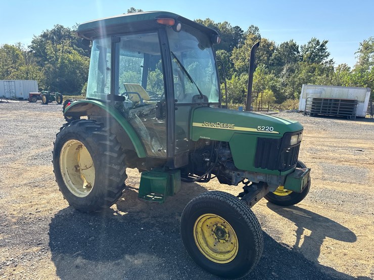 john-deere-5220-image-3