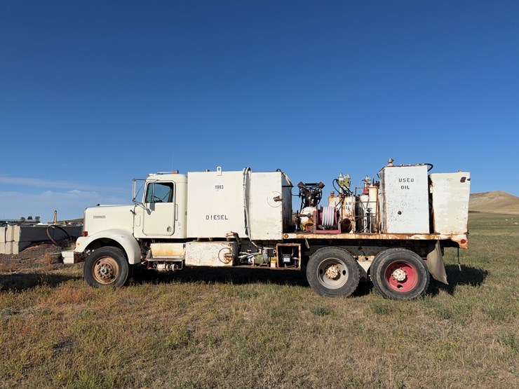 1971-kenworth-lube-truck-image-11