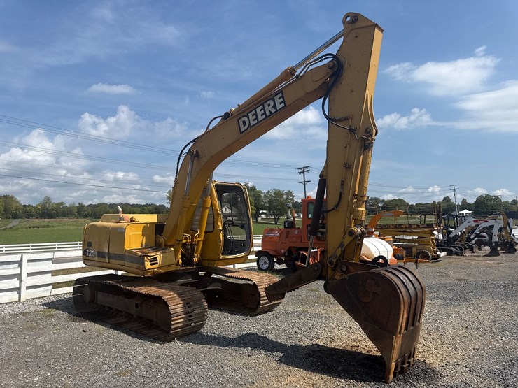 deere-120-image-2