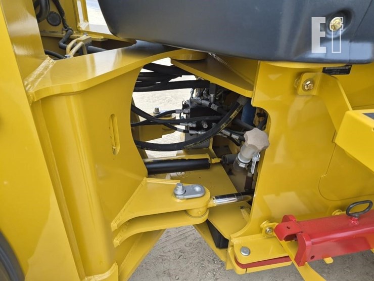 2015-deere-544k-image-14