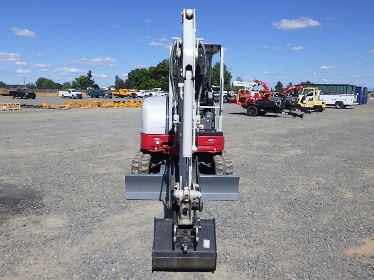 takeuchi-tb335r-image-8