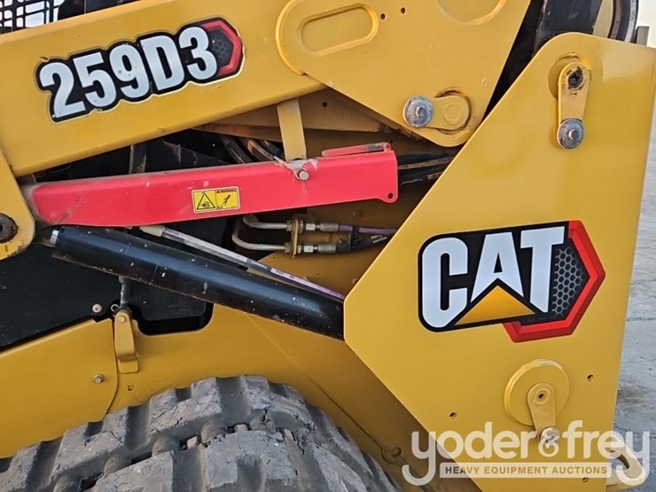 2021-caterpillar-259d3-image-21