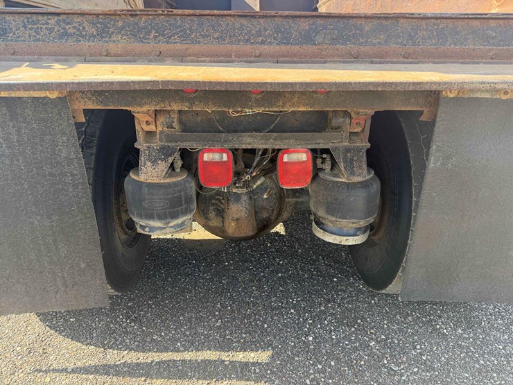 1995-peterbilt-357-image-7