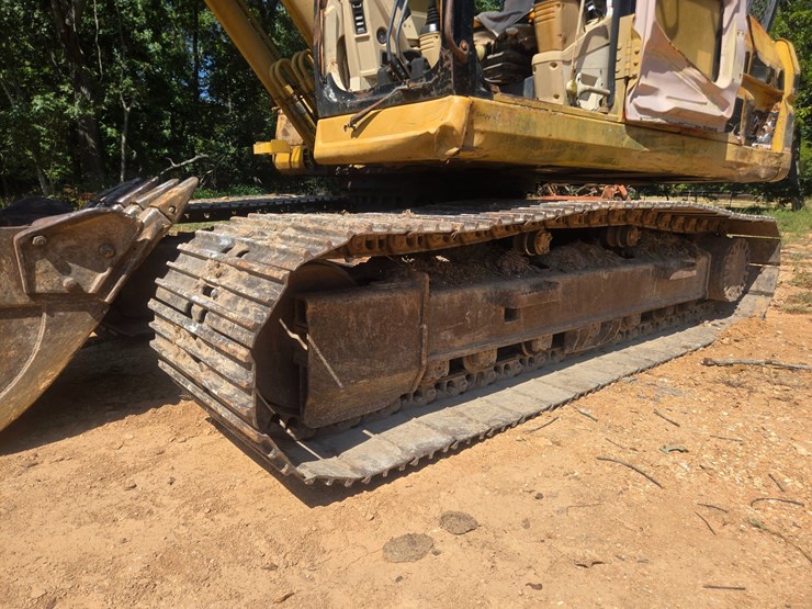 caterpillar-320-image-64