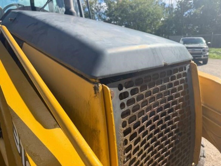 2006-deere-310g-image-53