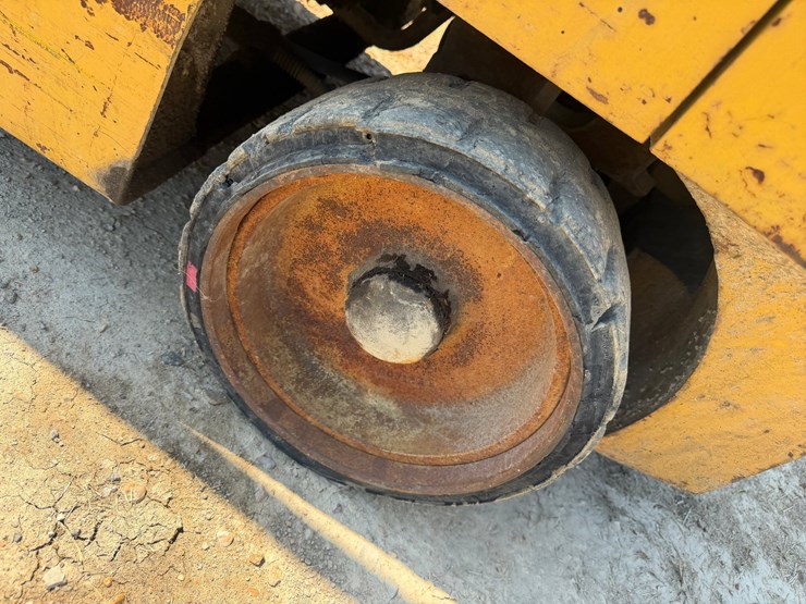 #54550-•-yale-cushion-tire-forklift-695978-inv#54550-image-6