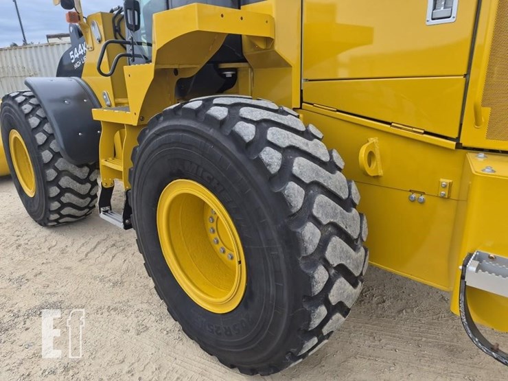 2015-deere-544k-image-12