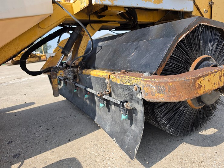 #25415-•-rosco-sweeper-broom-image-34