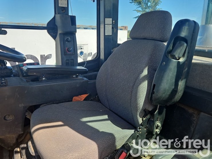 2017-deere-544k-image-34