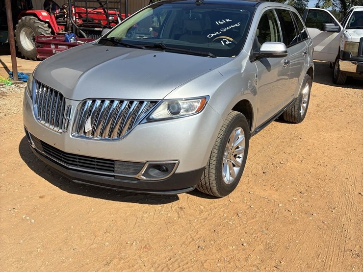 2012-lincoln-mkx-image-3