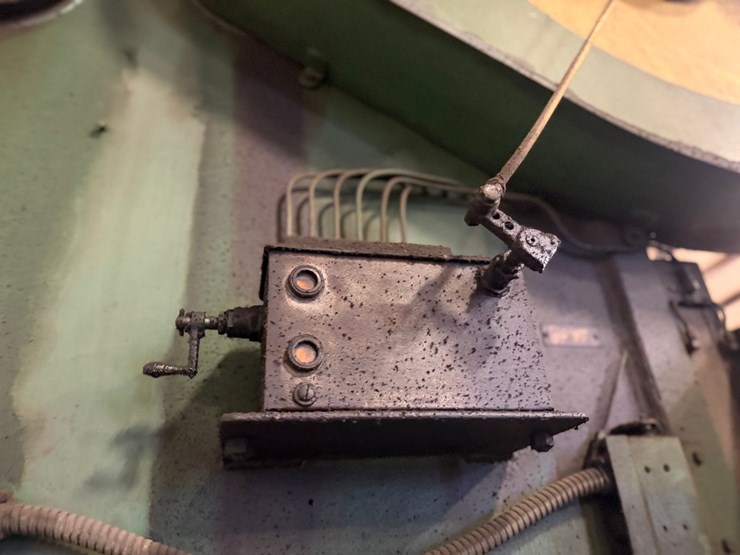 #54327-•-the-cleveland-crane-k5-10-industrial-press-brake-m3380-inv#54327-image-32