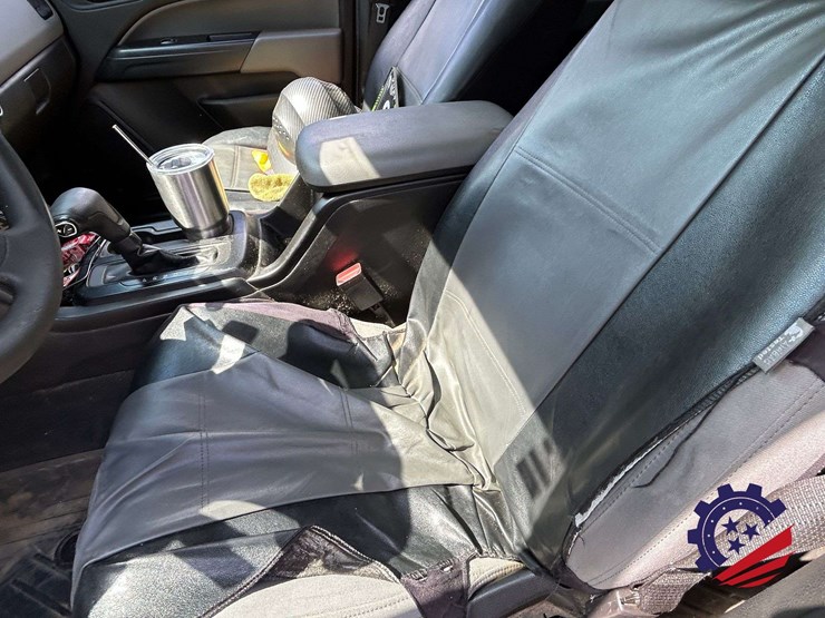 2021-chevrolet-colorado-image-25