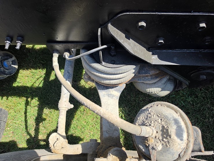 #25407-•-2005-volvo-vhd-quad-axle-dump-truck-image-129