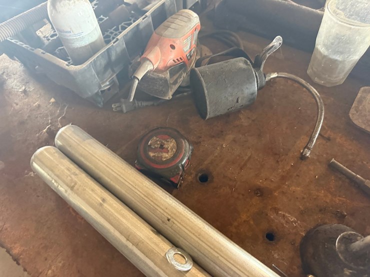 #53560-•-lot-of-misc-shop-tools-&-supplies-inv#53560-image-12