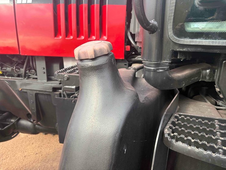 case-ih-230-image-16