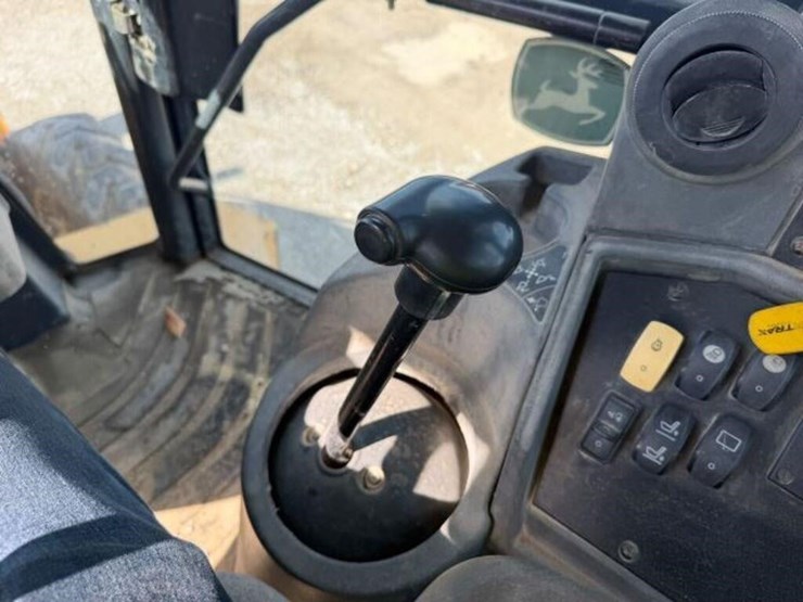 2011-deere-310sj-image-12