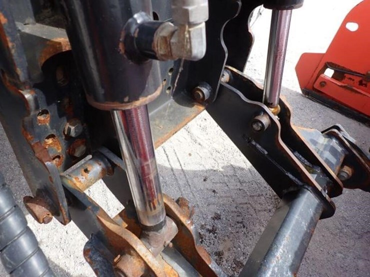 2021-kubota-m4-071-image-48