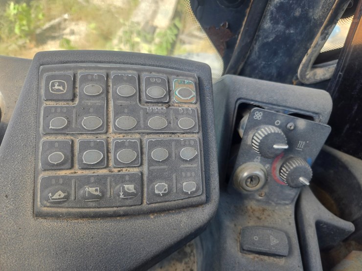 deere-444j-image-32