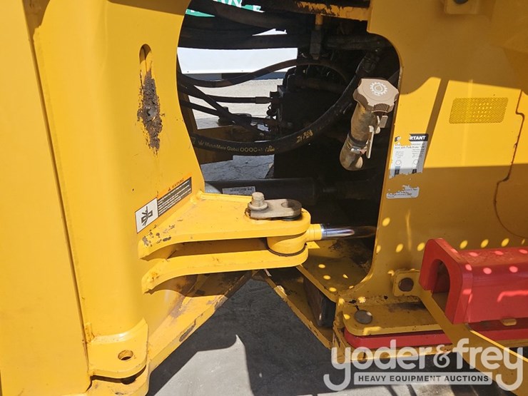 2017-deere-544k-image-28