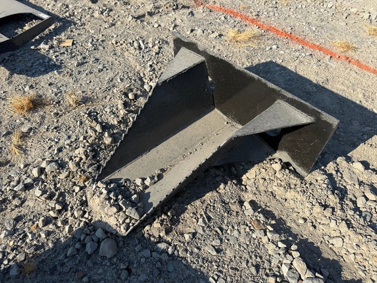 #94-•-mini-universal-skid-steer-tree-spade-inv#54728-image-3